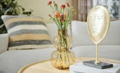 Deko Objekt auf Mamorsockel